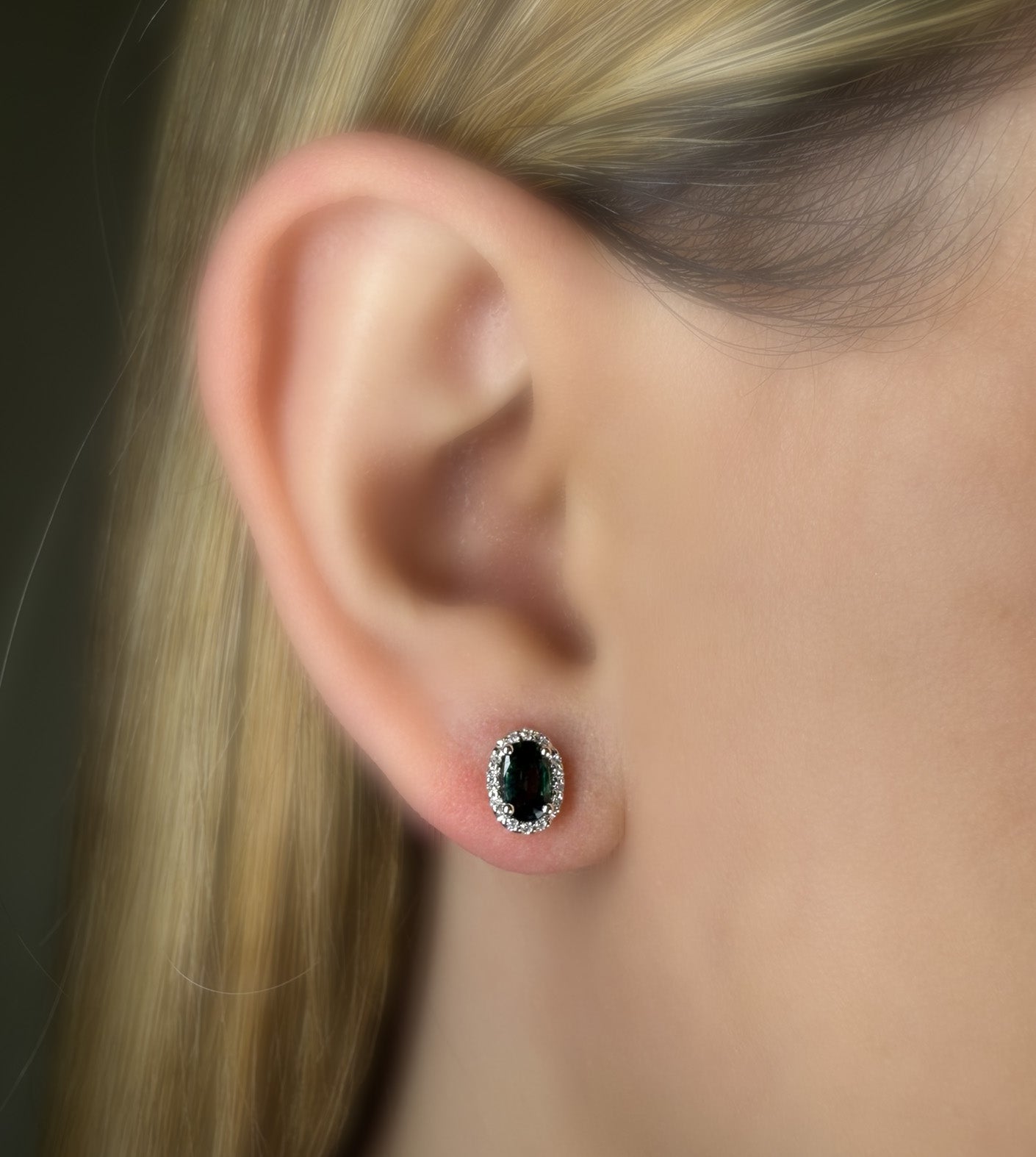 Sapphire and Diamond Earrings in White Gold 14k