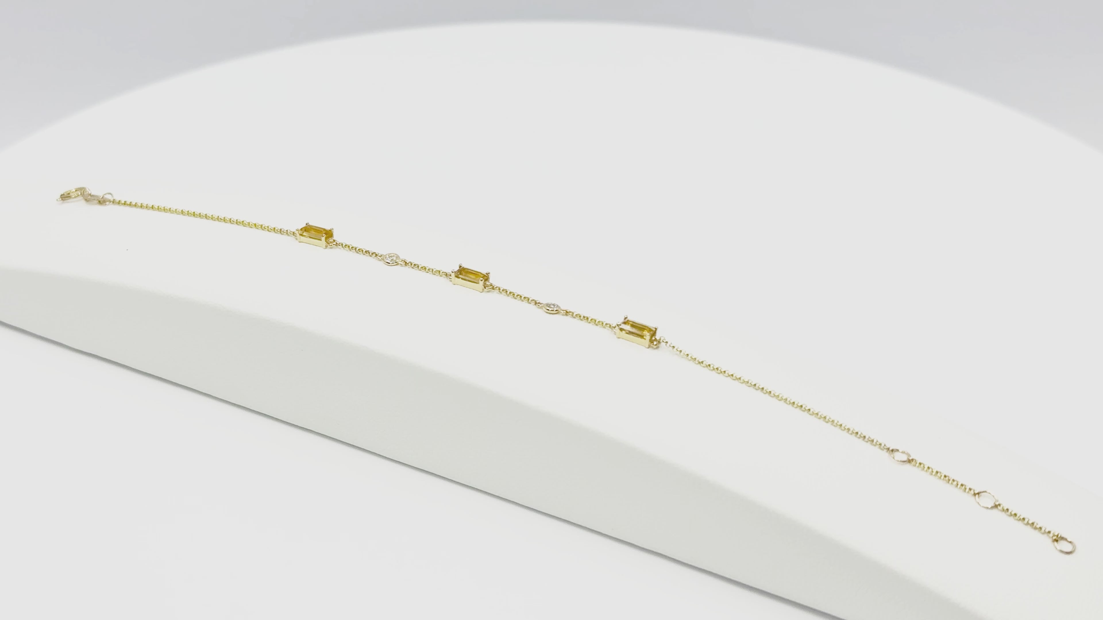 Load video: Citrine and Diamond Bracelet in Yellow Gold 14K